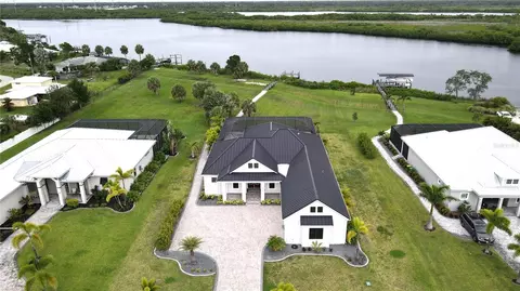 2073 Treasure Ln, Punta Gorda, FL 33982
