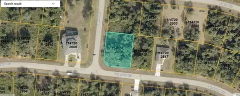 Vineyard Circle, North Port, FL 34288