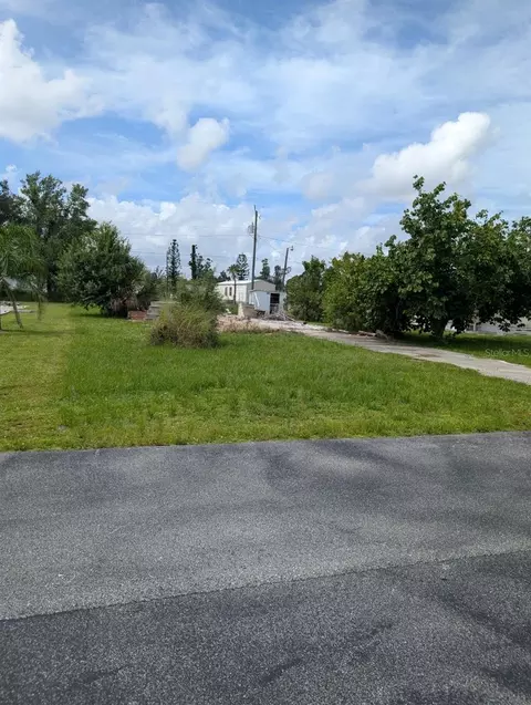 29181 Crawford Ave, Punta Gorda, FL 33982