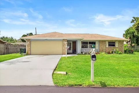 572 Darwin Rd, Venice, FL 34293