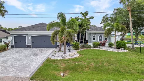 18483 Hottelet Cir, Port Charlotte, FL 33948