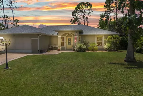 1445 Gauguin Rd, North Port, FL 34288