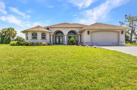 771 Rotonda Cir, Rotonda West, FL 33947