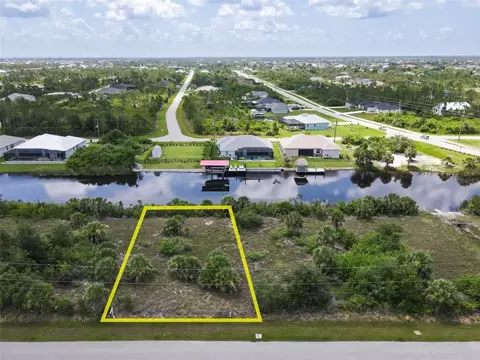 8568 Santa Cruz Dr, Port Charlotte, FL 33981