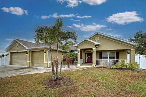13536 Ainsworth Ln, Port Charlotte, FL 33981