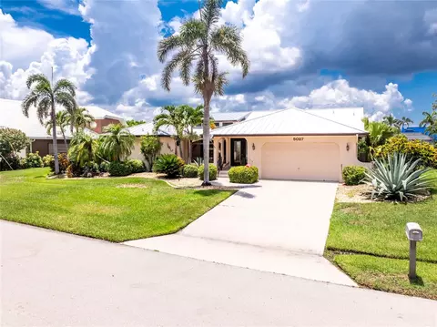 5027 Key Largo Dr, Punta Gorda, FL 33950