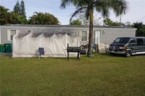 1210 Hickory Ave, Punta Gorda, FL 33950