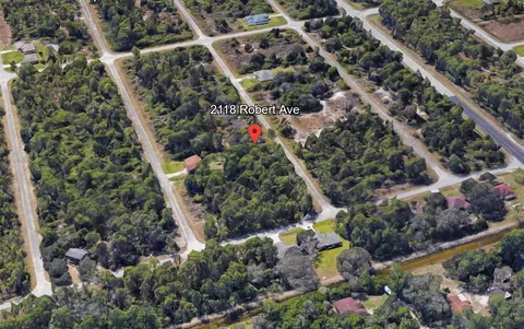 2118 Robert Ave, Alva, FL 33920