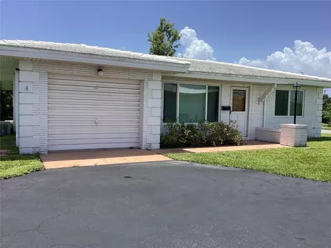 8961 Abbey Ct, North Port, FL 34287