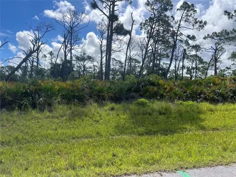 140 Flower Rd, Rotonda West, FL 33947