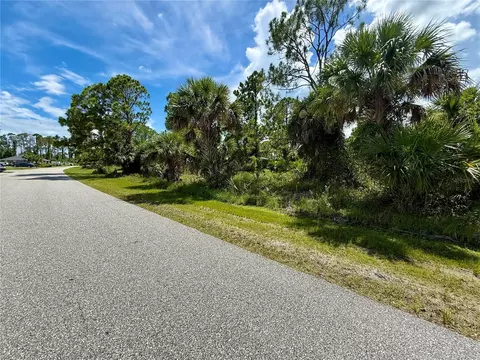 Kabbaby St, North Port, FL 34288