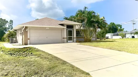 11027 Greenway Ave, Englewood, FL 34224