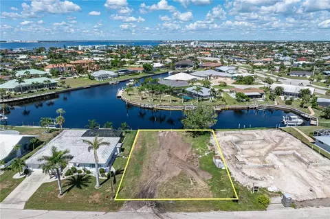 174 Crescent Dr, Punta Gorda, FL 33950