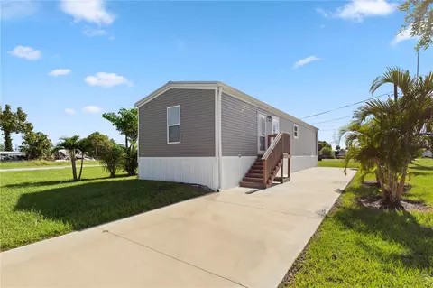 1433 Seagull Dr, Englewood, FL 34224
