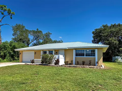526 Azalea Ave NW, Port Charlotte, FL 33952