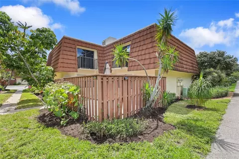 5224 Cedarbend Dr #4, Fort Myers, FL 33919