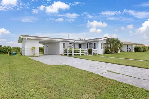 2219 Beacon Dr, Port Charlotte, FL 33952