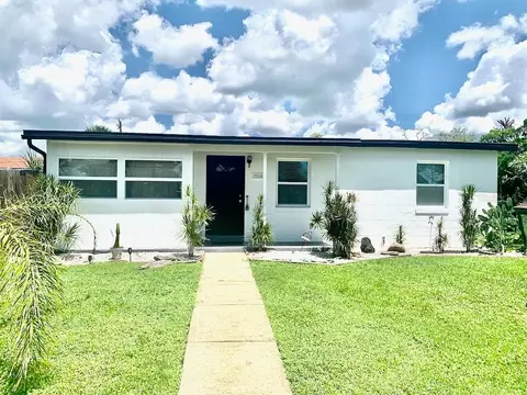 7964 Hyde Park Ave, North Port, FL 34287