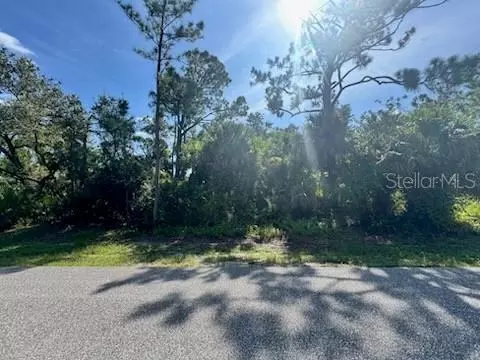 104 Troutdale St, Port Charlotte, FL 33954