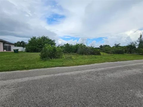 8357 Tecumseh Cir, Port Charlotte, FL 33981