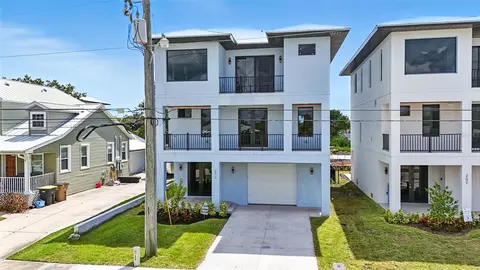 910 W Olympia Ave, Punta Gorda, FL 33950