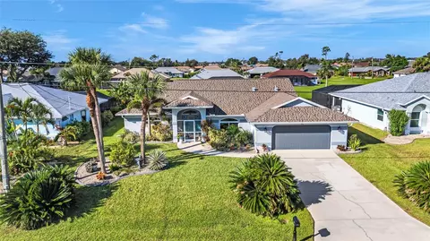 101 Fairway Rd, Rotonda West, FL 33947
