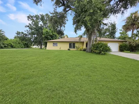 1205 Yorkshire St, Port Charlotte, FL 33952