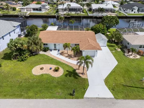 124 Sinclair St SE, Port Charlotte, FL 33952