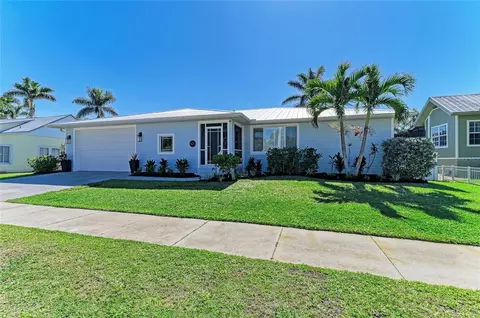 621 Trabue Ave, Punta Gorda, FL 33950