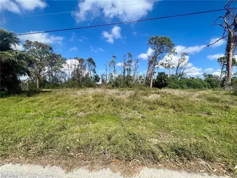 5 Pine Valley Ct, Rotonda West, FL 33947