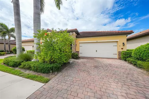 131 Ventosa Pl, Nokomis, FL 34275