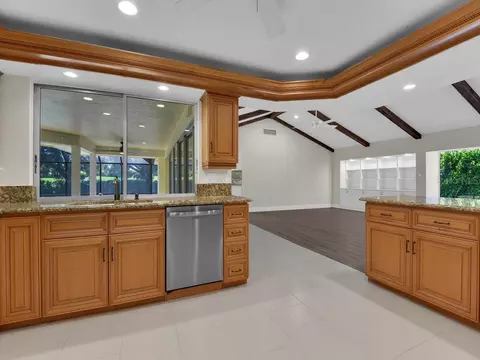 491 Cypress Way E, Naples, FL 34110 photo 9