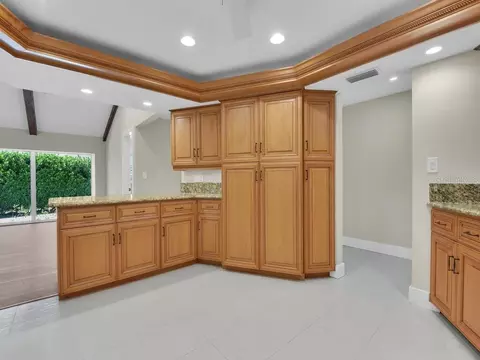 491 Cypress Way E, Naples, FL 34110 photo 8