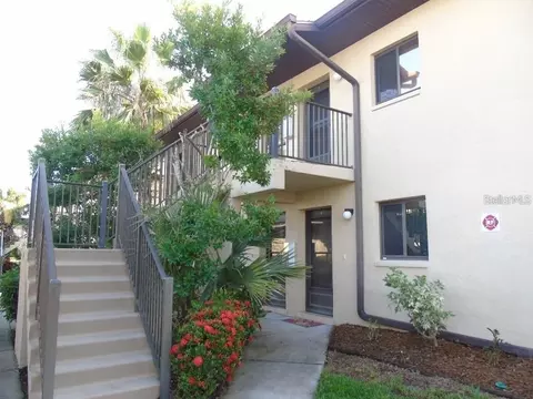 4048 Oakview Dr #F2-3, Punta Gorda, FL 33980