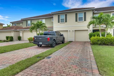 3779 Crofton Ct, Fort Myers, FL 33916