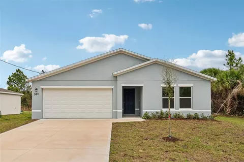 591 Halkett St SW, Palm Bay, FL 32908