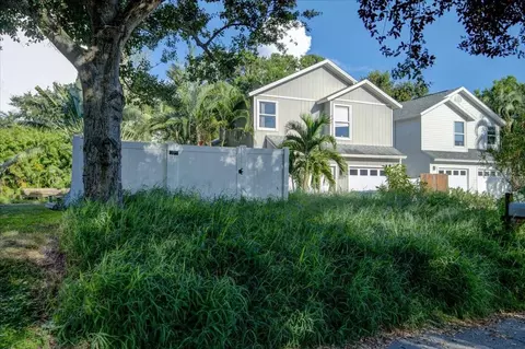 5127 Moeller Ave, Sarasota, FL 34233