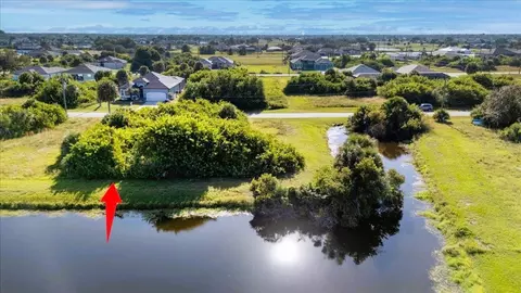 153 Spring Dr, Rotonda West, FL 33947