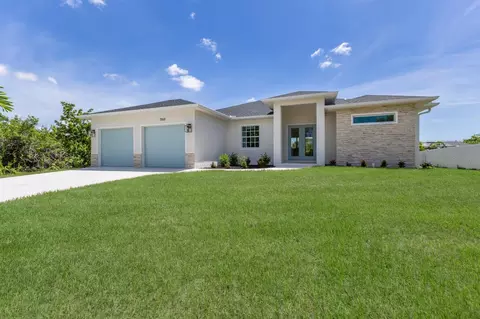 7068 Nichols St, Englewood, FL 34224
