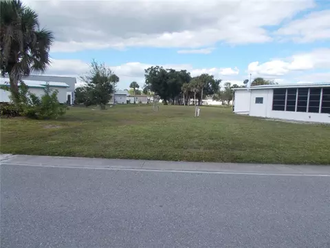 5751 Holiday Park Blvd, North Port, FL 34287