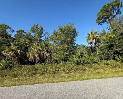 475 Barrett St, Port Charlotte, FL 33954