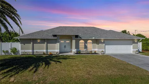 7095 Beardsley St, Englewood, FL 34224