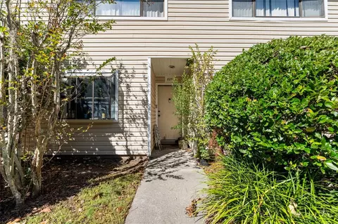 825 SW 60th Ter #825, Gainesville, FL 32607