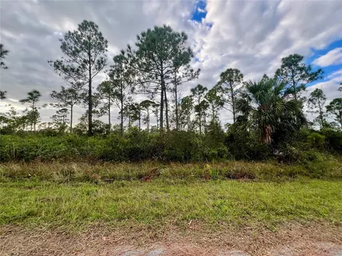 467 Hanscom St, Port Charlotte, FL 33953