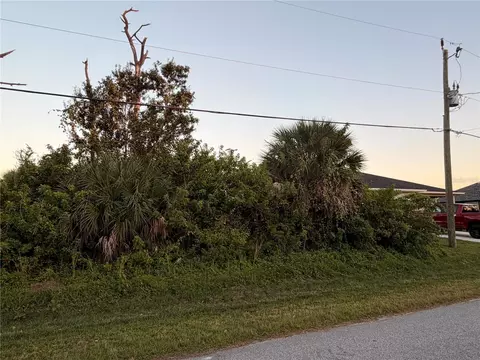 113 Opal Dr, Rotonda West, FL 33947