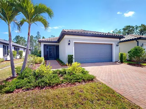 1352 Raspberry Dr, North Port, FL 34289