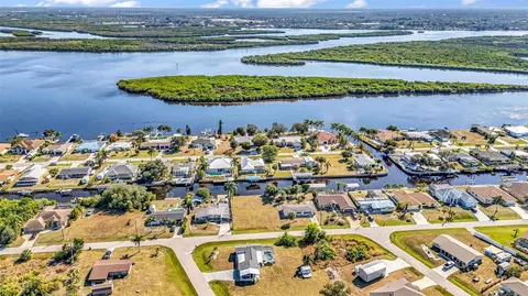 3334 Dover Dr, Punta Gorda, FL 33983