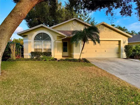112 St Kitts Cir, Winter Haven, FL 33884