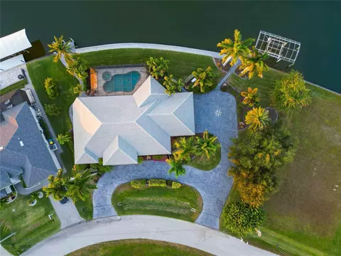 15490 Seafoam Cir, Port Charlotte, FL 33981