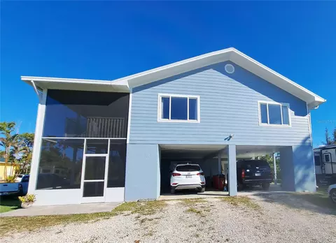 8500 Redwood Dr, Saint James City, FL 33956